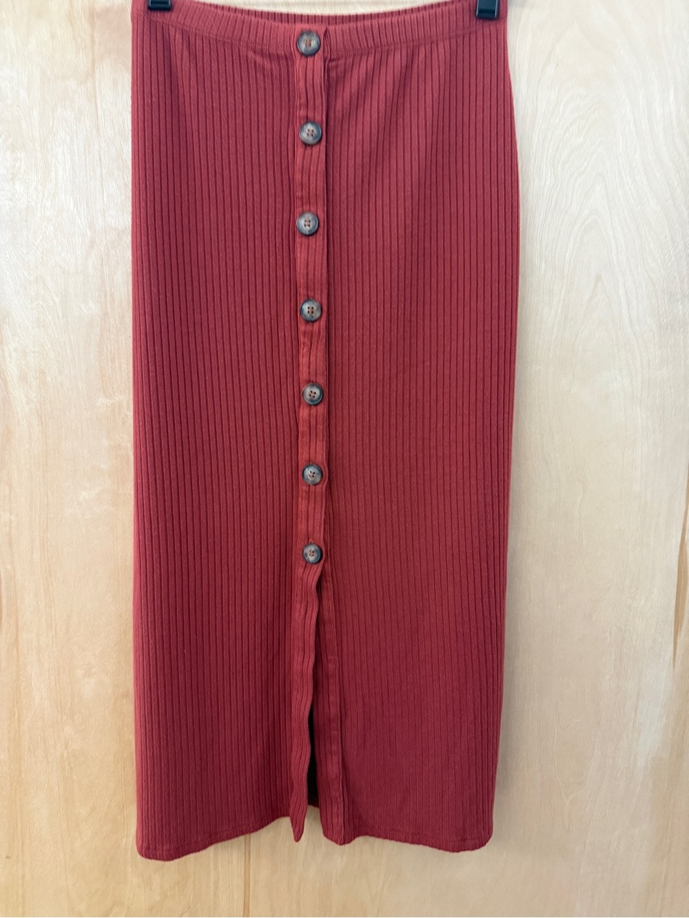 Reformation Jeans Rosie Ribbed Button-Front Midi Skirt - Rust / Size M - Picture 4 of 10